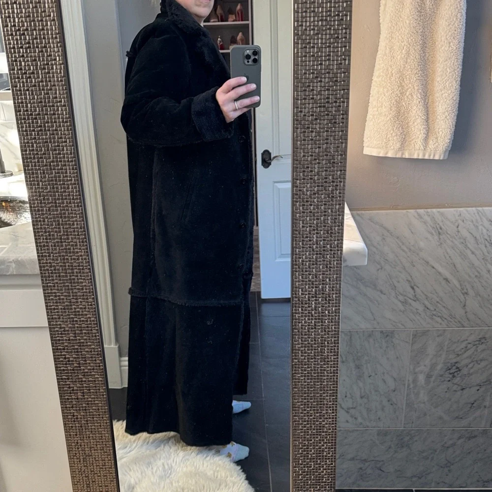 Express - Full-Length Black Suede/Leather with Black Faux Fur-Trimmed Coat - L - Picture 7 of 8